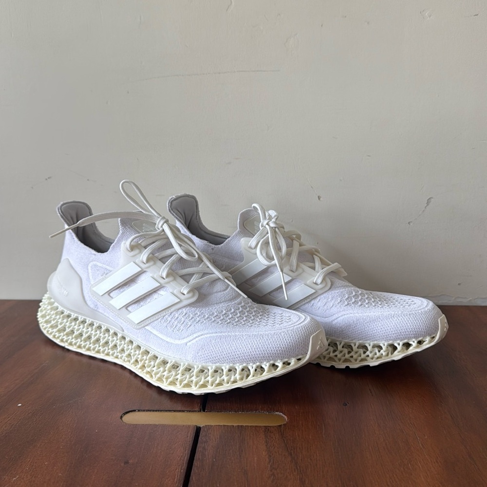 Men’s Adidas Sneakers Ultra 4DFWD Triple White HP7598 Size 9 NEW